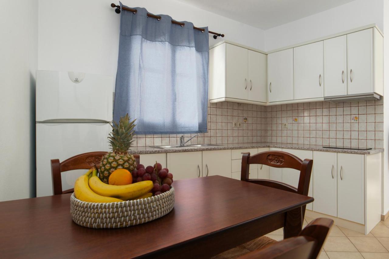 Almar Apartments Баци Екстериор снимка